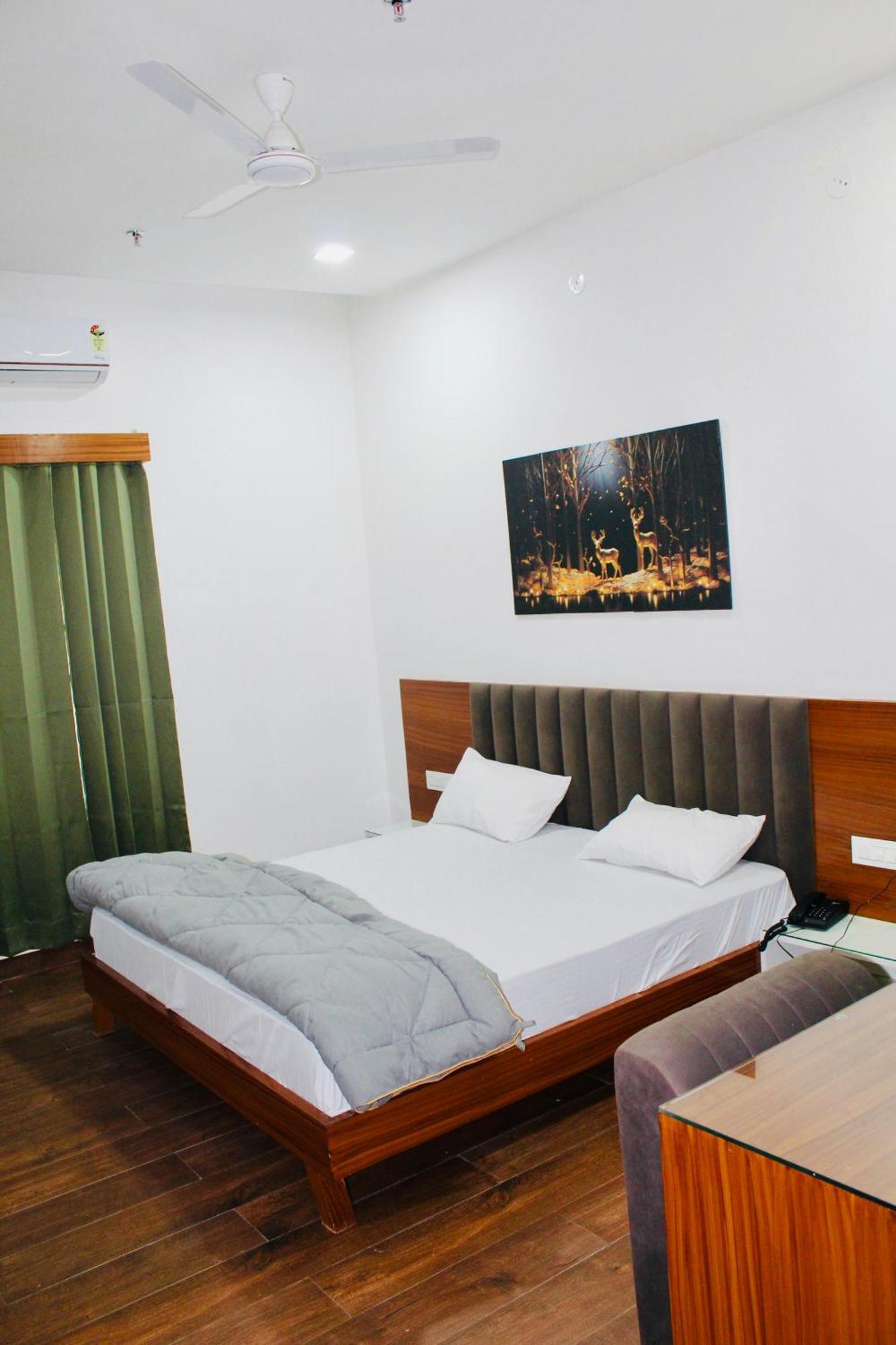 The Loya Hotel Muktsar Экстерьер фото